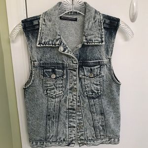 Brandy Melville Acid Wash Denim Vest